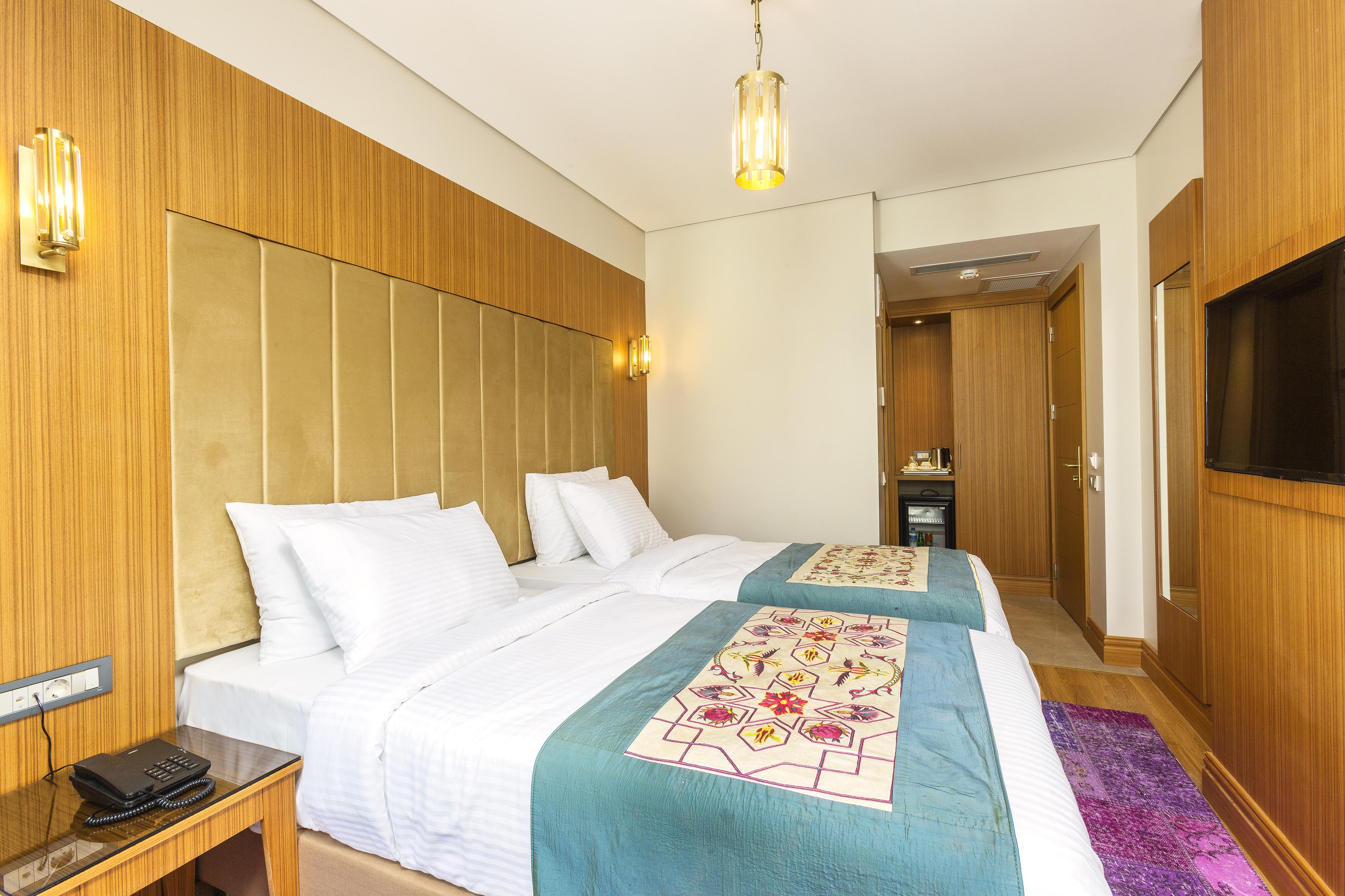 Obelisk Hotel & Suites Istanbul Exterior photo