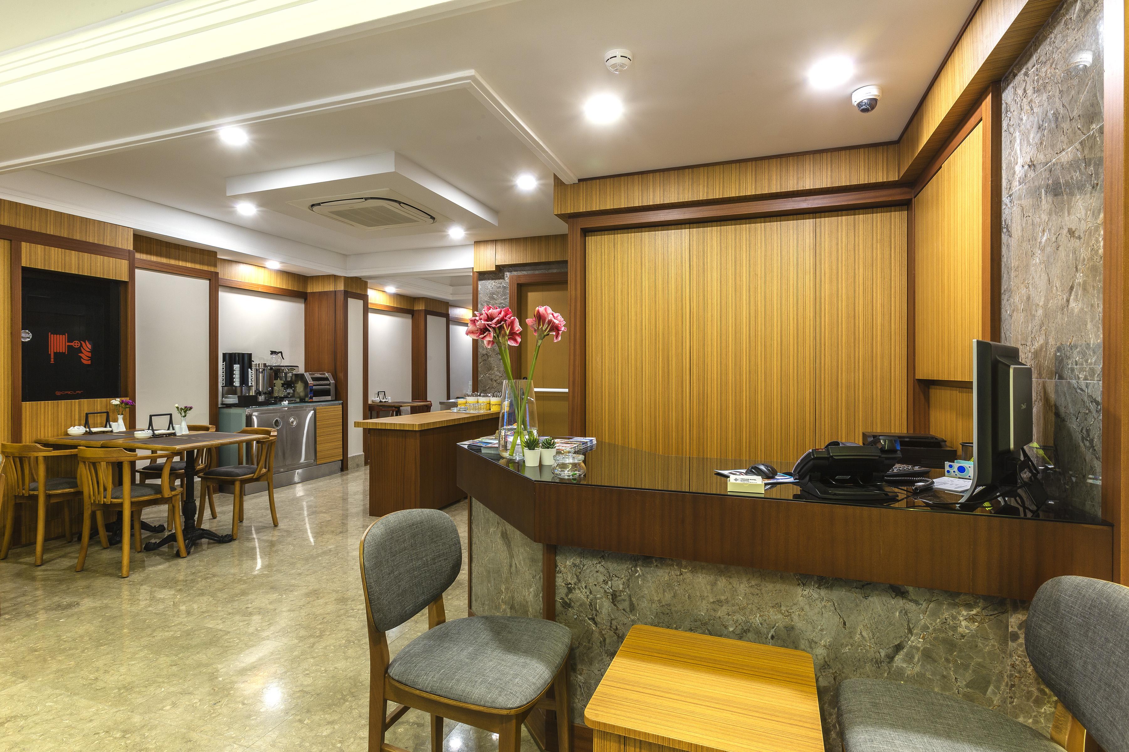 Obelisk Hotel & Suites Istanbul Exterior photo